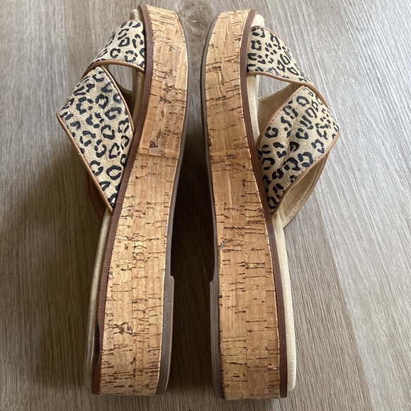 Reba Payden Cheetah Leather Flatforms - Picture 8 of 15